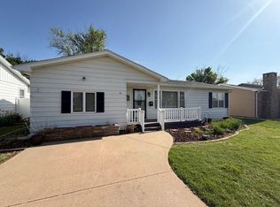 127 W 16th St, Larned, KS 67550