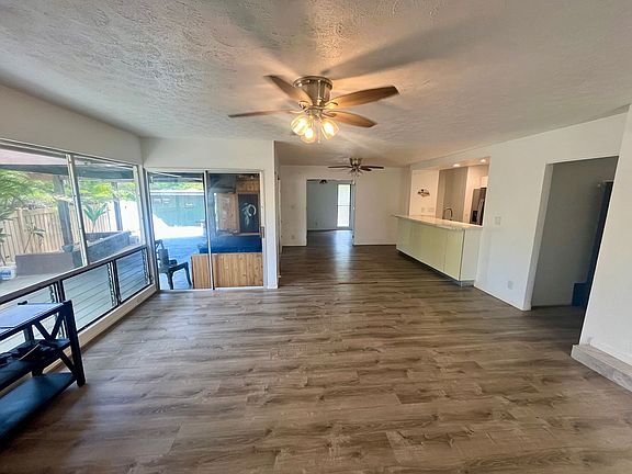 2nd image of 1015 Maunanani St