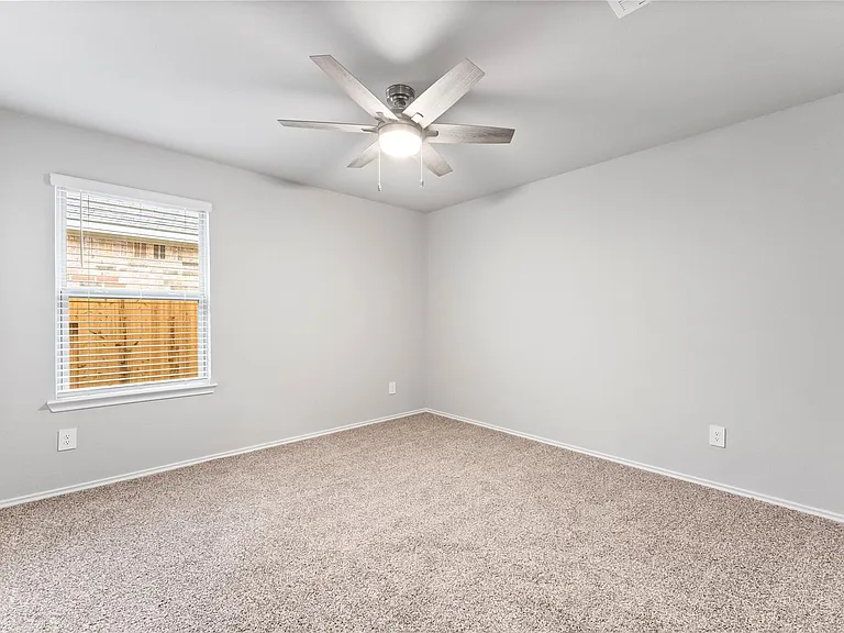 40491 Garden Heights Ln — Photo 10