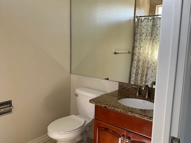 10616 Moorpark St #304 — Photo 10