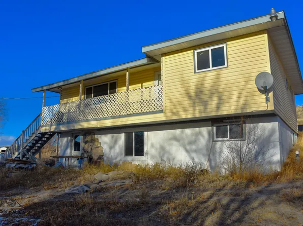 11262 Highway 26, Kinnear, WY 82516