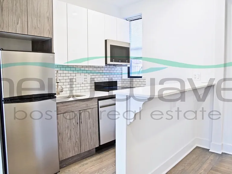 11 Queensberry St #22 — Photo 10