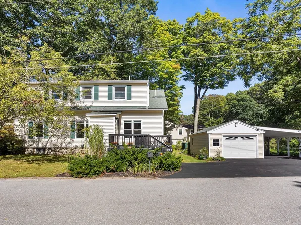 438 Reservoir St, Holden, MA 01520