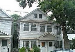 1st image of 210 Oakwood Ave