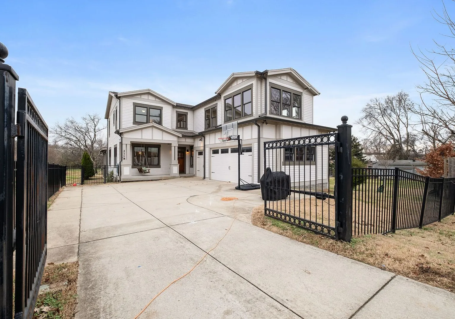 Luxury Sylvan Park Stunner w/ Private Outdoor Oasis & Rare 3-Car Garage — Photo 3