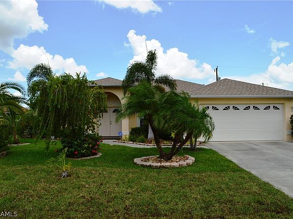 2nd image of 205 SE 19th Ln