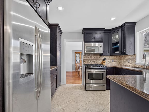4th image of 3604 Lever Ct