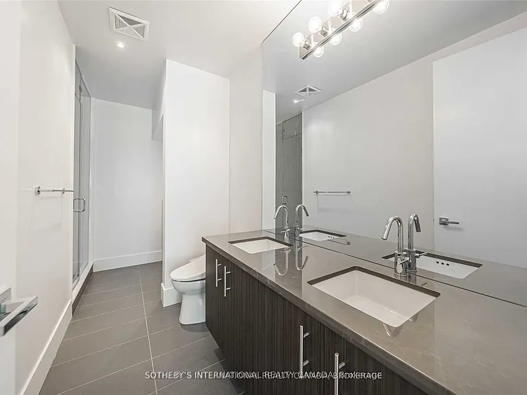 29 Queens Quay E #Townhouse 113 — Photo 30