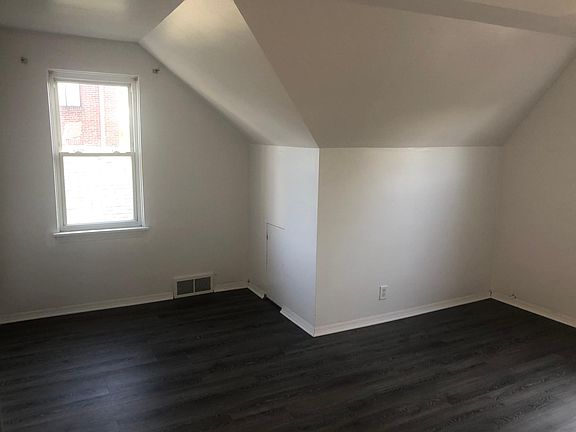 4th image of 1837 Stanton Ave #3