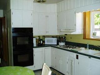 3rd image of 1300 Thomas St