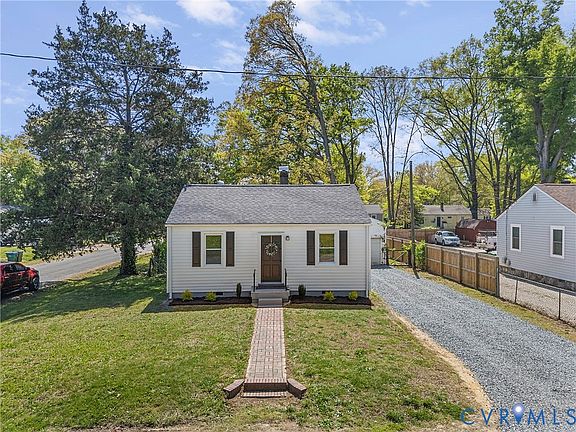 2nd image of 2700 Berry Rd