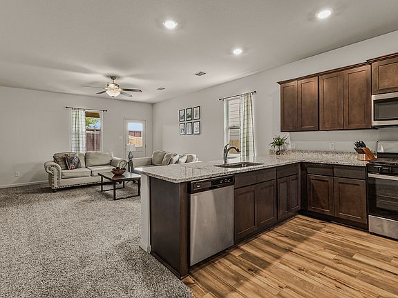 5th image of 1916 Pondera St