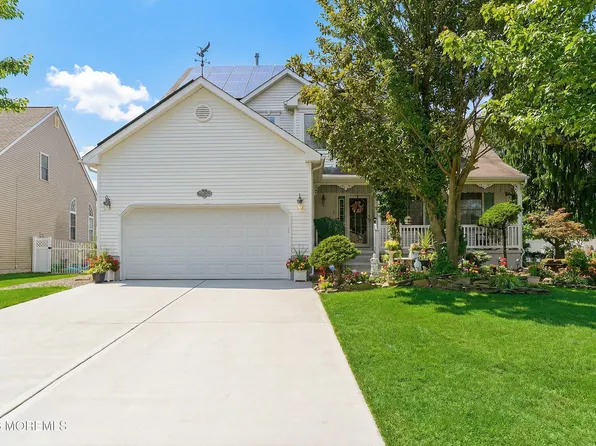 1 Ravenwood Court, Bayville, NJ 08721