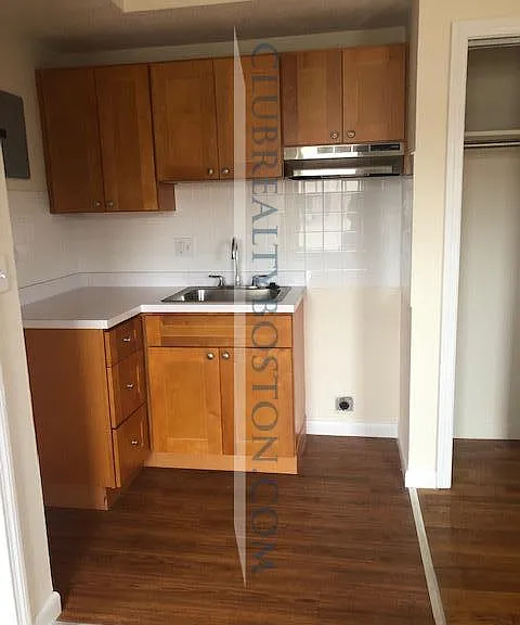 164 Beacon St #1 — Photo 10