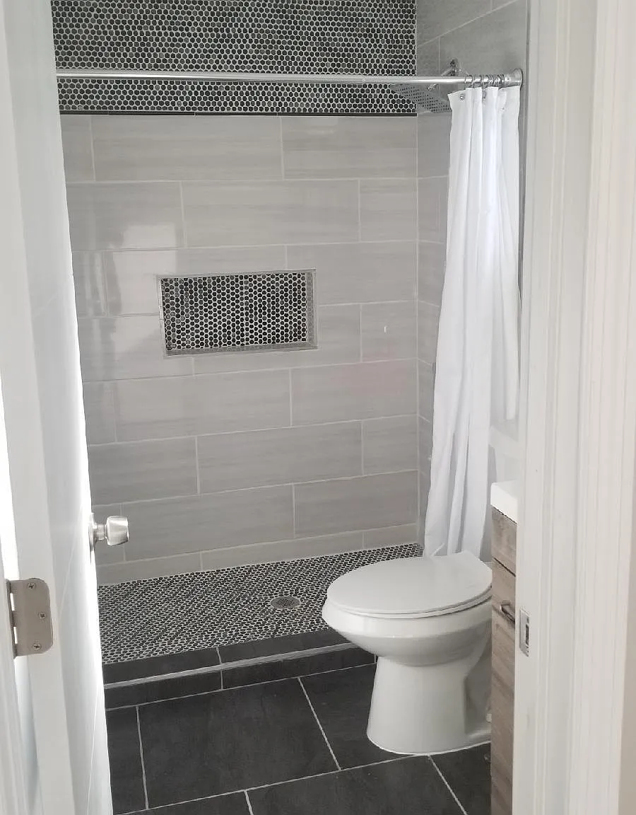 4020 Lincoln St — Photo 3