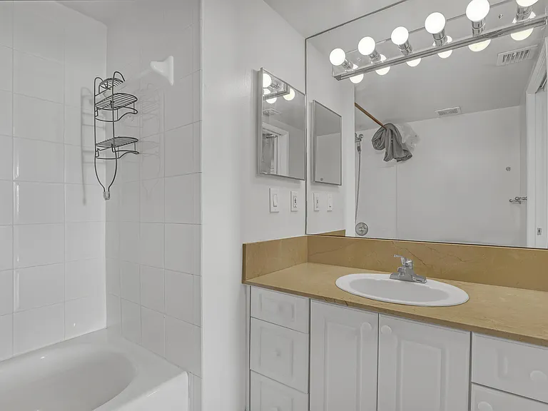 651 Okeechobee Blvd #403 — Photo 21