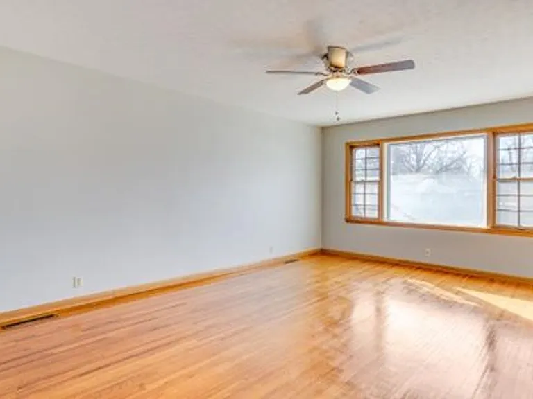 835 N Westlink Ave — Photo 6