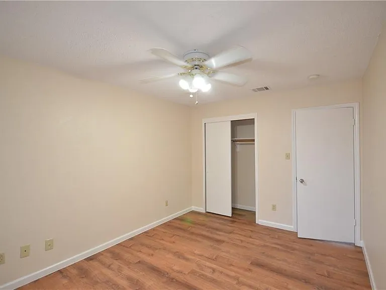 13903 Lothian Dr — Photo 28