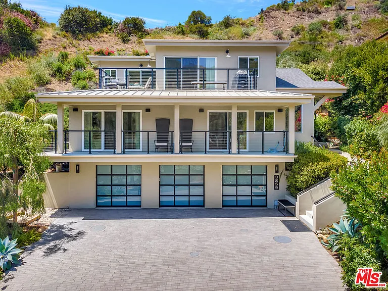 3859 Rambla Pacifico — Photo 3