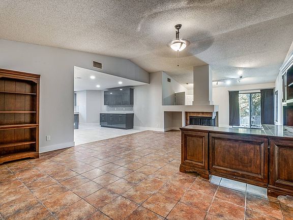4th image of 1303 Fillmore Dr