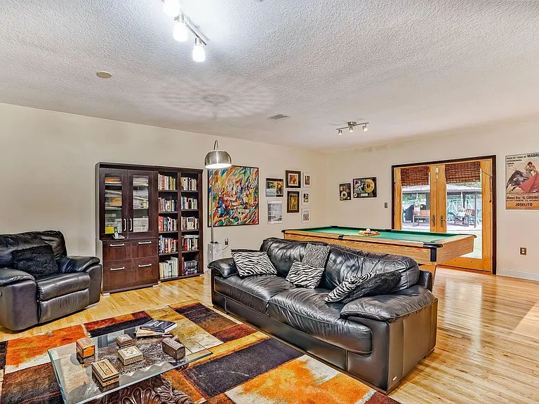 12957 Mandarin Rd — Photo 9