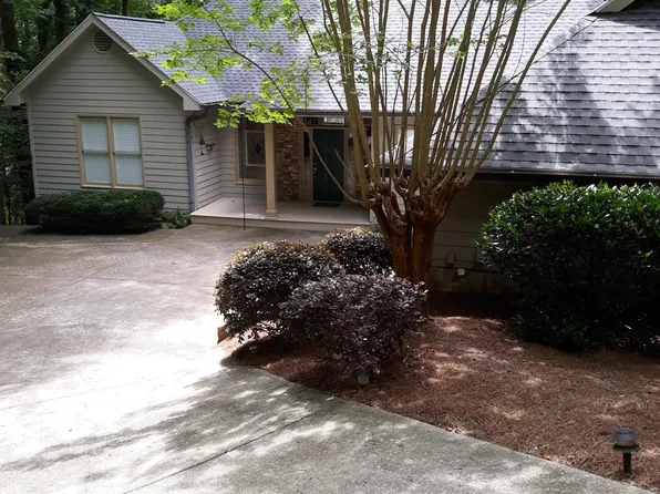 7903 Oak Ct, Murrayville, GA 30564