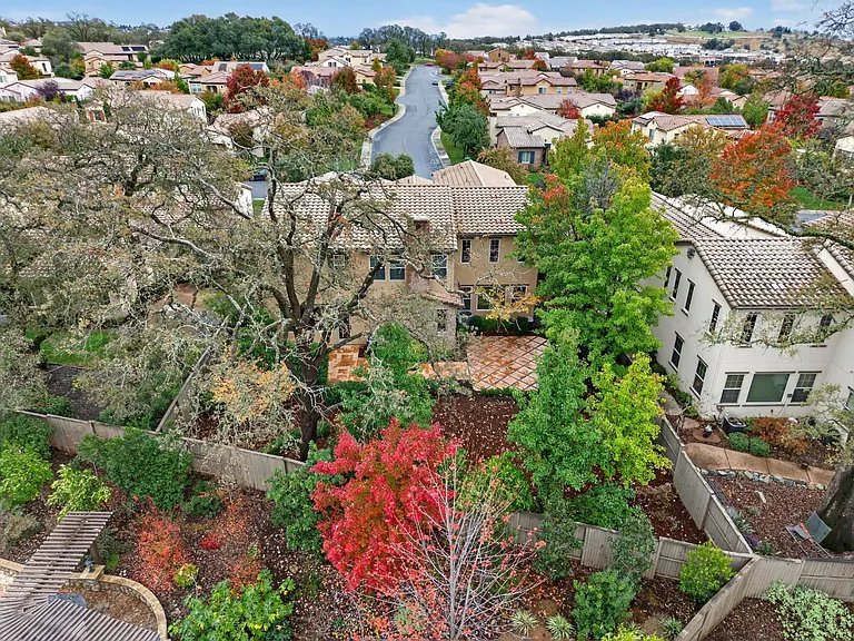 2050 Impressionist Way — Photo 77