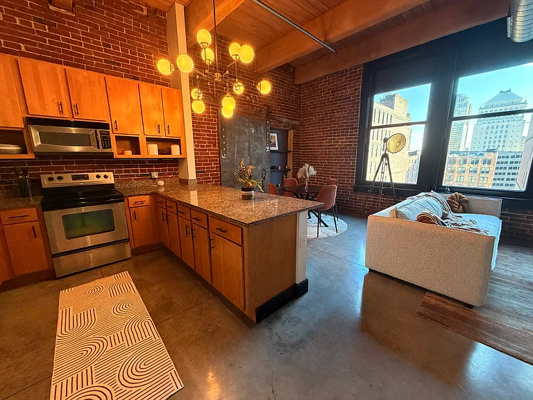 1114 Lucas Ave #508 — Photo 4