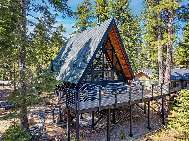 357 Sierra Dr — Photo 33