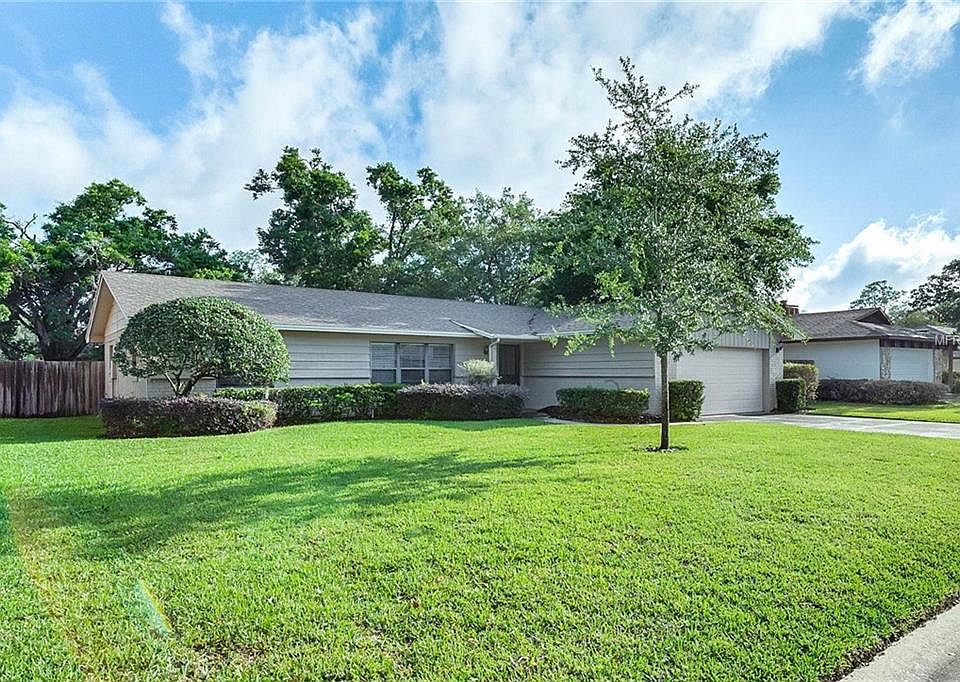 1st image of 206 W Cottesmore Cir