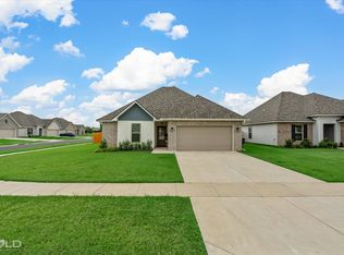 24 Venecia Ct, Bossier City, LA 71111