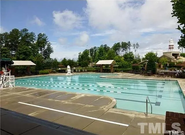 412 Longchamp Ln — Photo 23