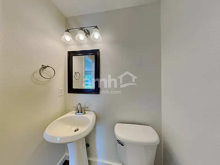 19735 Susquehanna Way — Photo 8