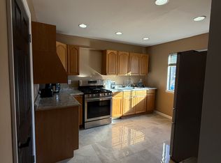 8 Nagle Ln, Central Islip, NY 11722