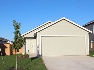 551 Commander Abbott Dr, Jarrell, TX 76537