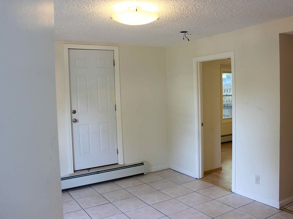 2nd image of 47 1/2 Prospect St