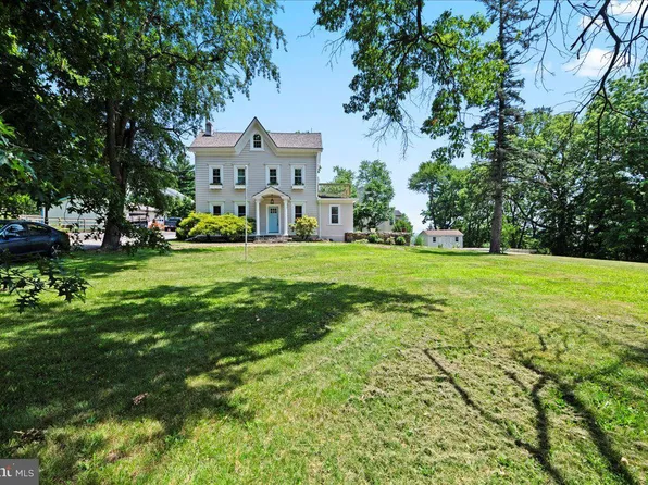 802 Collegeville Rd, Phoenixville, PA 19460