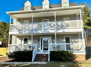 2037 Queen Charlotte Pl, Raleigh, NC 27610