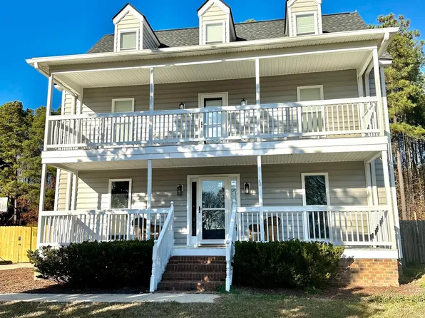 2037 Queen Charlotte Pl, Raleigh, NC 27610