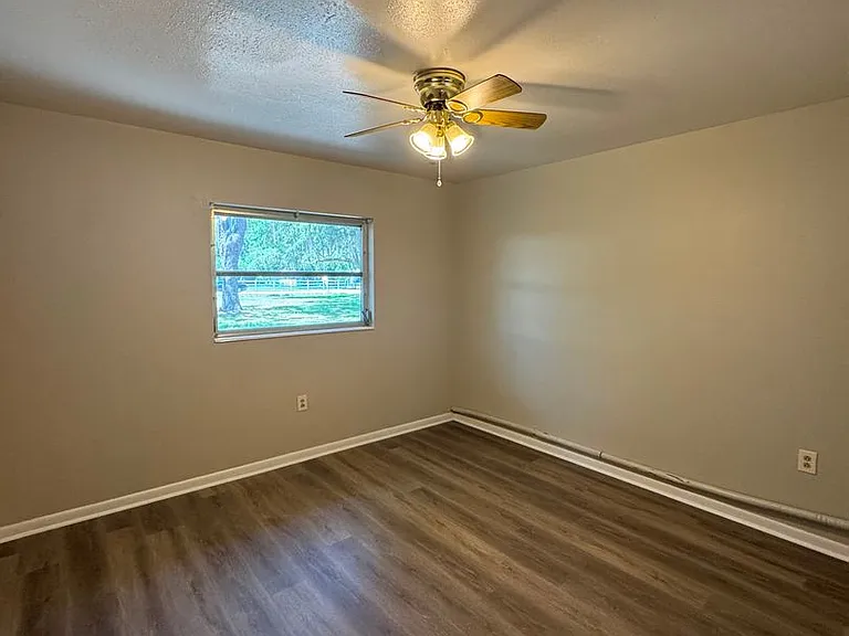 1602 E Sparkman Rd — Photo 15