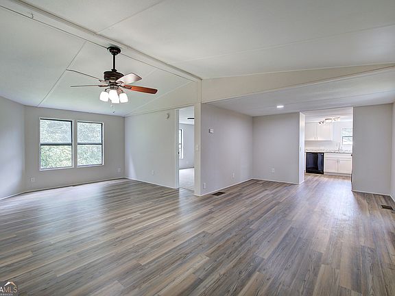 3rd image of 2515 Hiram Sudie Rd