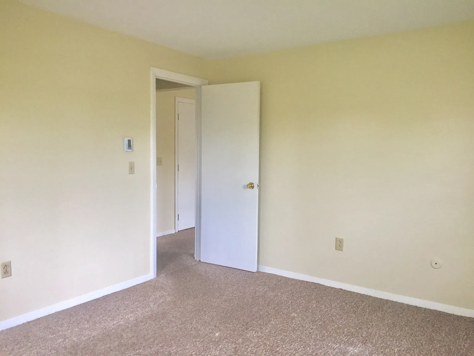 40 Dinan Dr — Photo 4