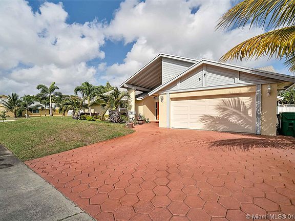 4th image of 7199 NW 49th Ct