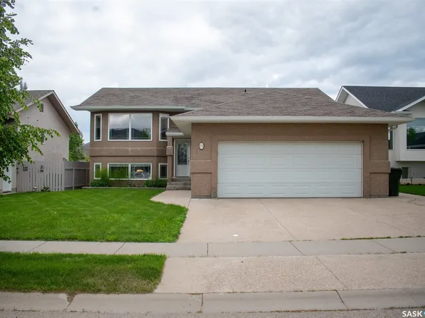 71 Longpre Crescent, Prince Albert, SK S6X 1C6