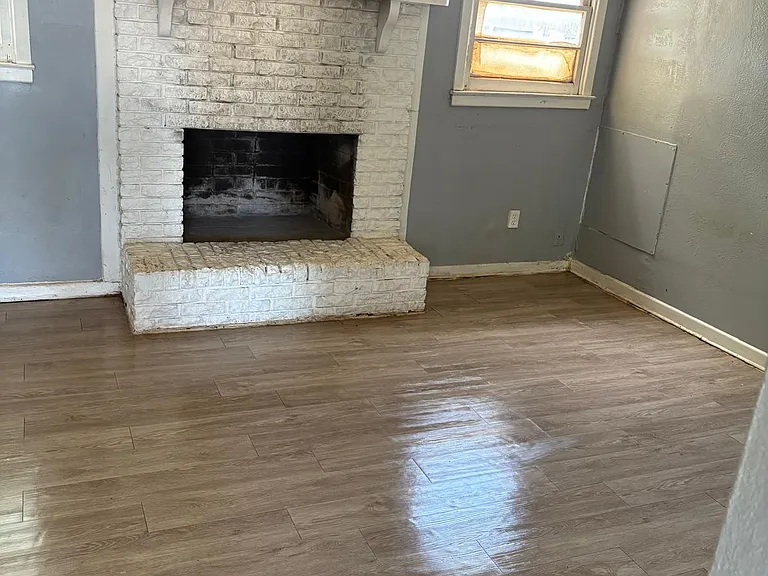 1933 E Colgate St — Photo 10