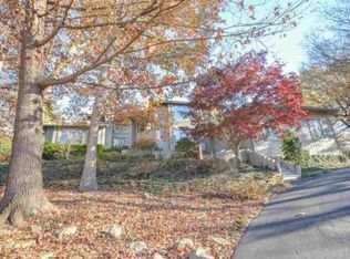 3939 Wood Castle Rd, Evansville, IN 47711