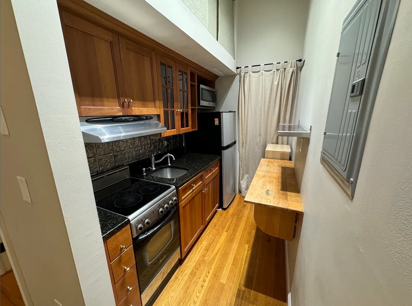 Studio, 302 sqft, $2,400 — Photo 3