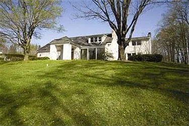 33755 Chagrin Blvd photo 1