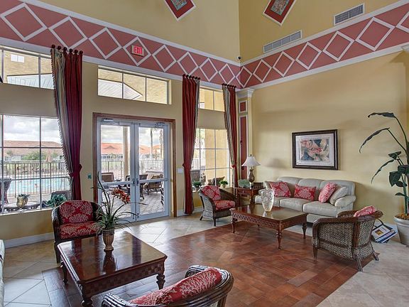 3rd image of 6435 Oxford Cir Unit 104