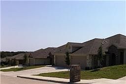 1st image of 1002 Newcastle Dr
